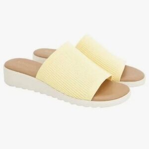 Kensie Women’s Ellie Knit Slip On Slide Sandals Yellow Size 10 Women's NWT